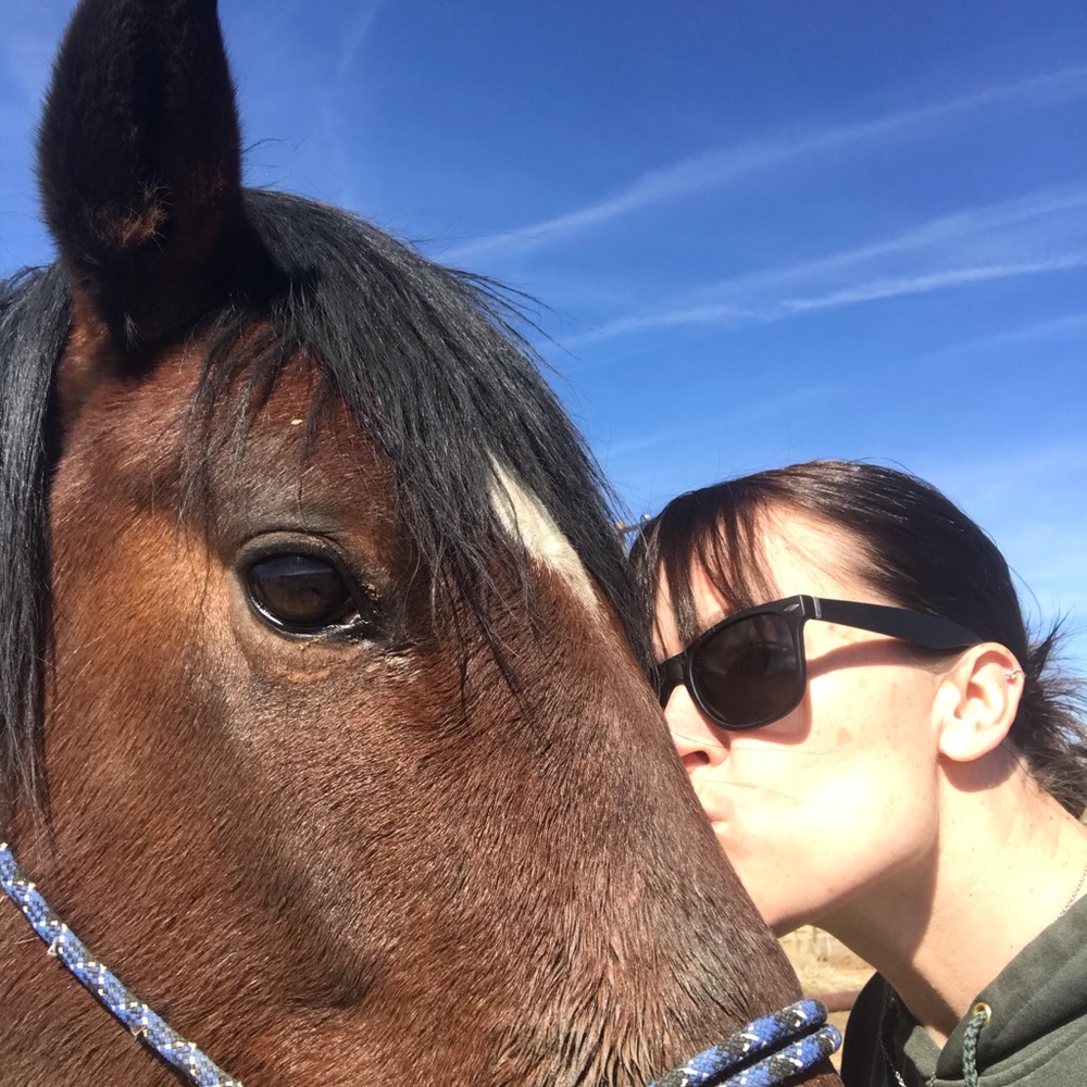 Meet your Posher, Courtney